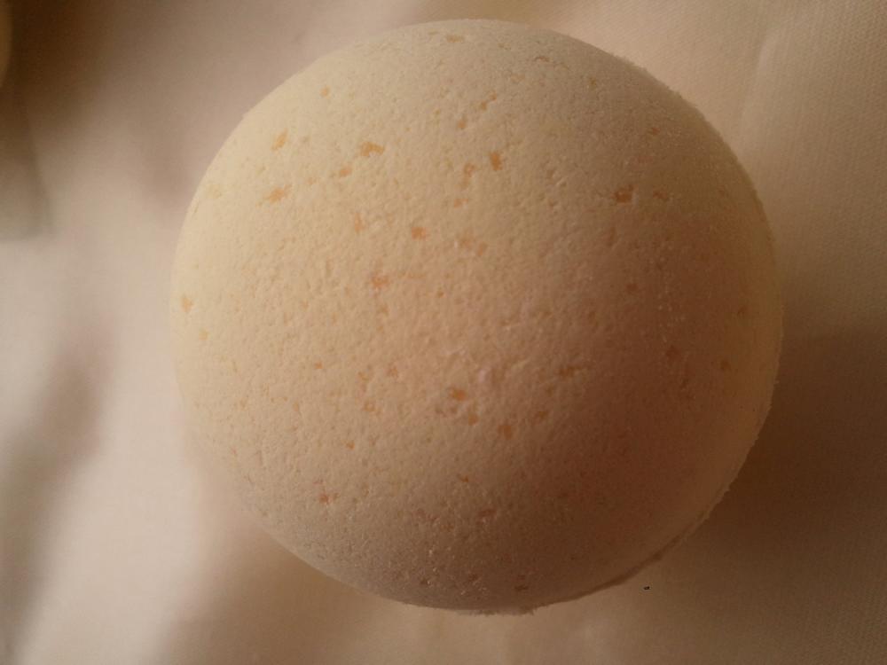 1 Bath Bombs 4 Oz Each (u Pick From Scents Below) Great For Dry Skin..these Smell Delicious